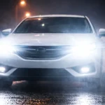 Lampu Depan Mobil Terlalu Terang? Ini Bahaya yang Sering Diabaikan
